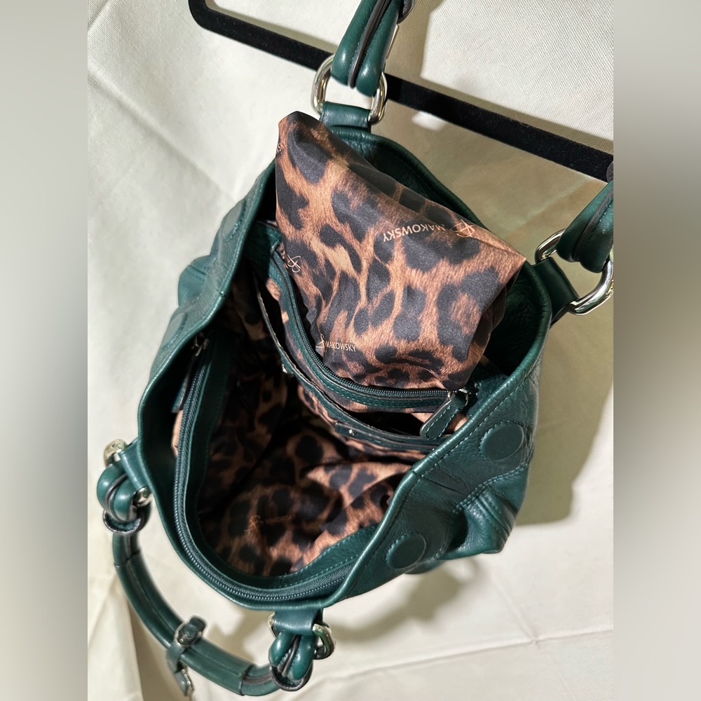 B. Makowsky Berkeley Bucket Style Leather Purse U… - image 2